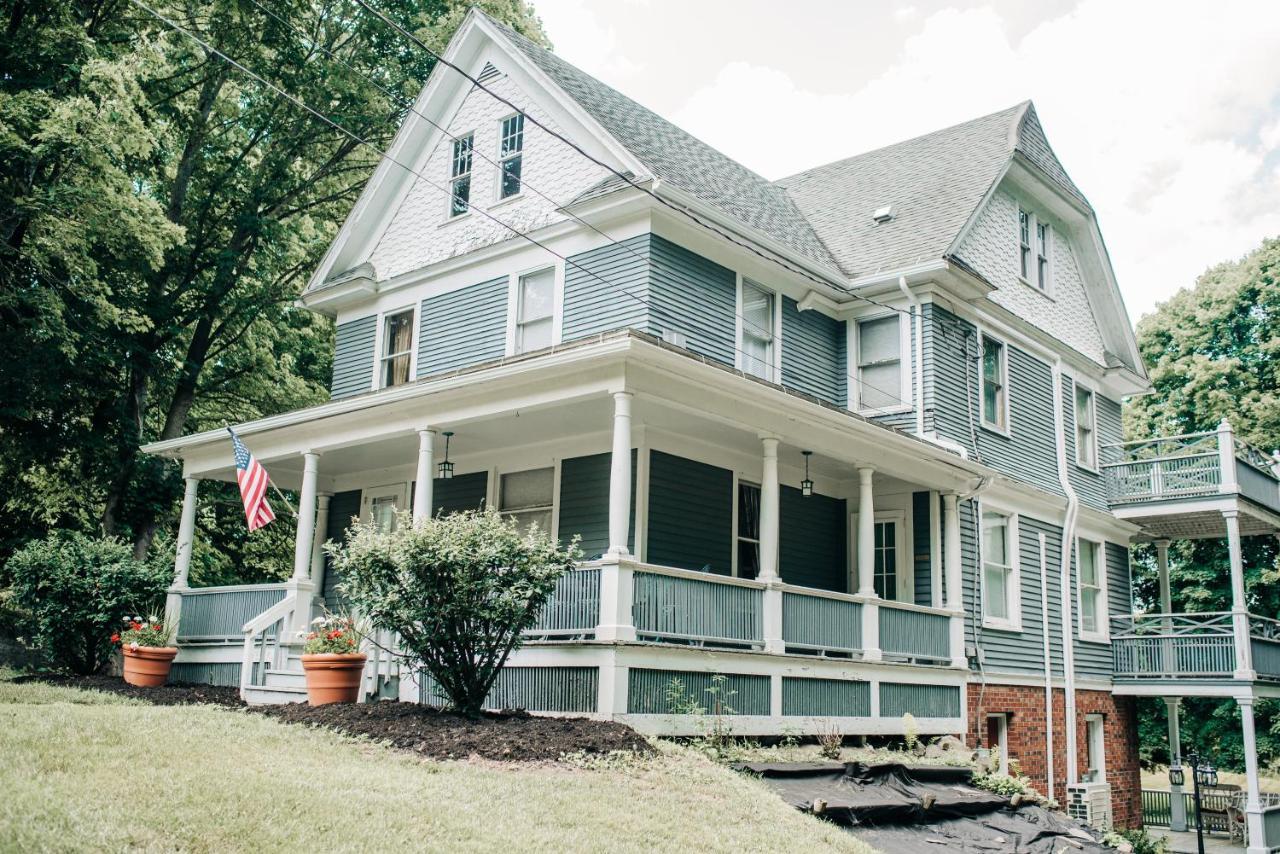 Benn Conger Inn Groton エクステリア 写真