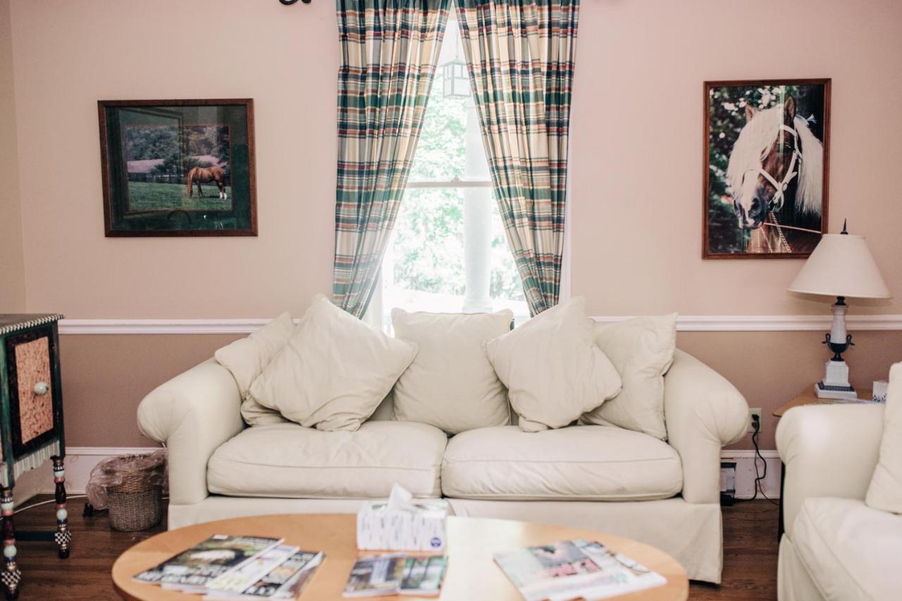 Benn Conger Inn Groton エクステリア 写真